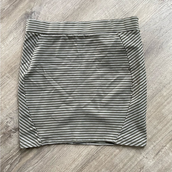 Toad&Co Transita Skirt - Picture 3 of 5